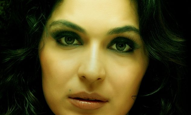 Pakistani actor Meera and her Fake Pakeezah stories